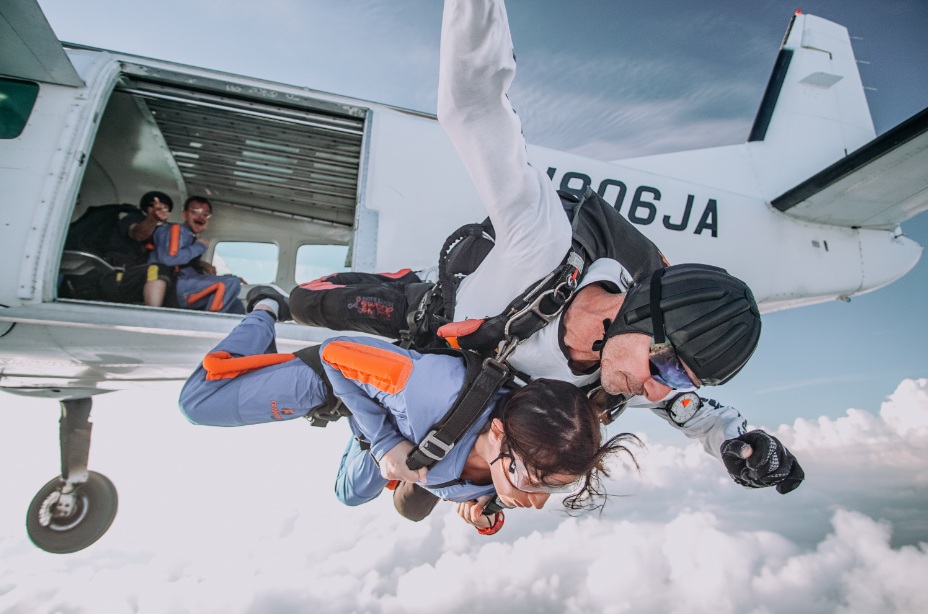 Skydiving in India Double Jump